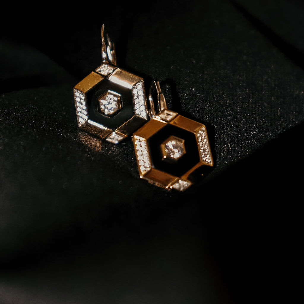 BRINCOS TI SENTO EM PRATA DOURADA COM ZIRCÓNIAS CÚBICAS