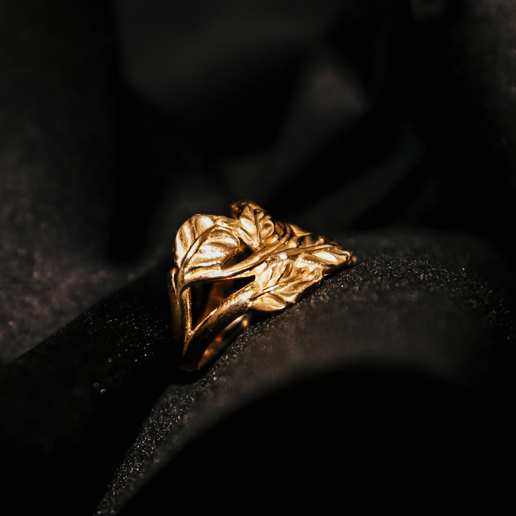 ANEL FOLHAS EM PRATA DOURADA MARQUES E GOMES