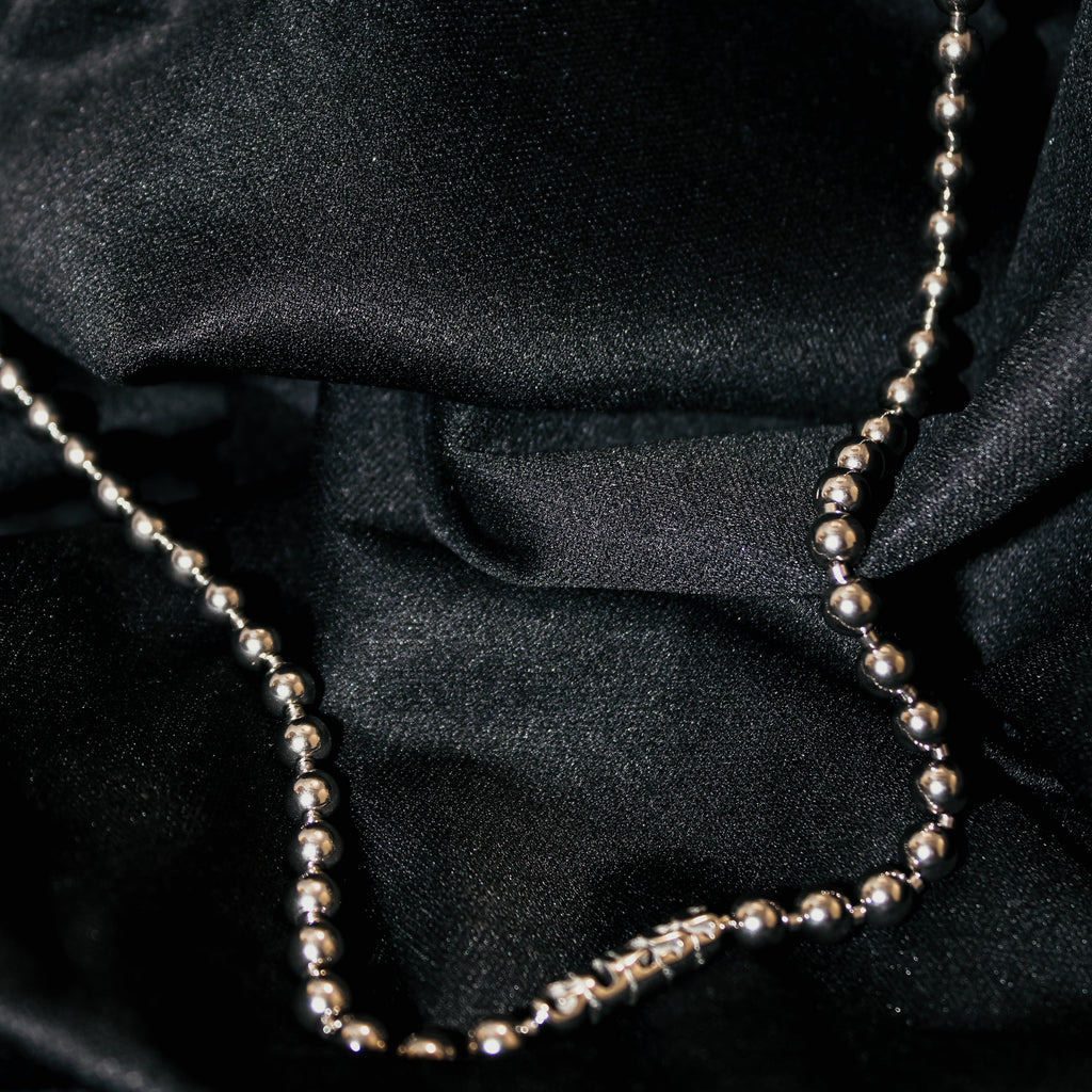 COLAR EDGY STYLE EM AÇO GUESS