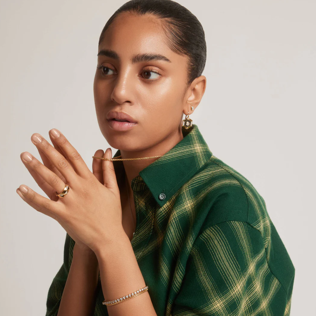 BRINCOS TI SENTO EM PRATA DOURADA COM ZIRCÓNIAS CÚBICAS