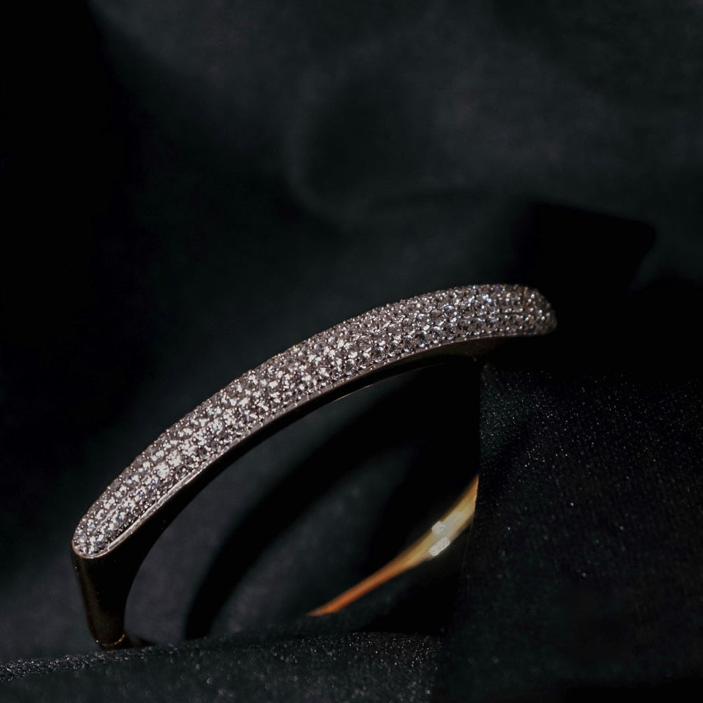 ESCRAVA NUANCE EM PRATA DOURADA GUESS