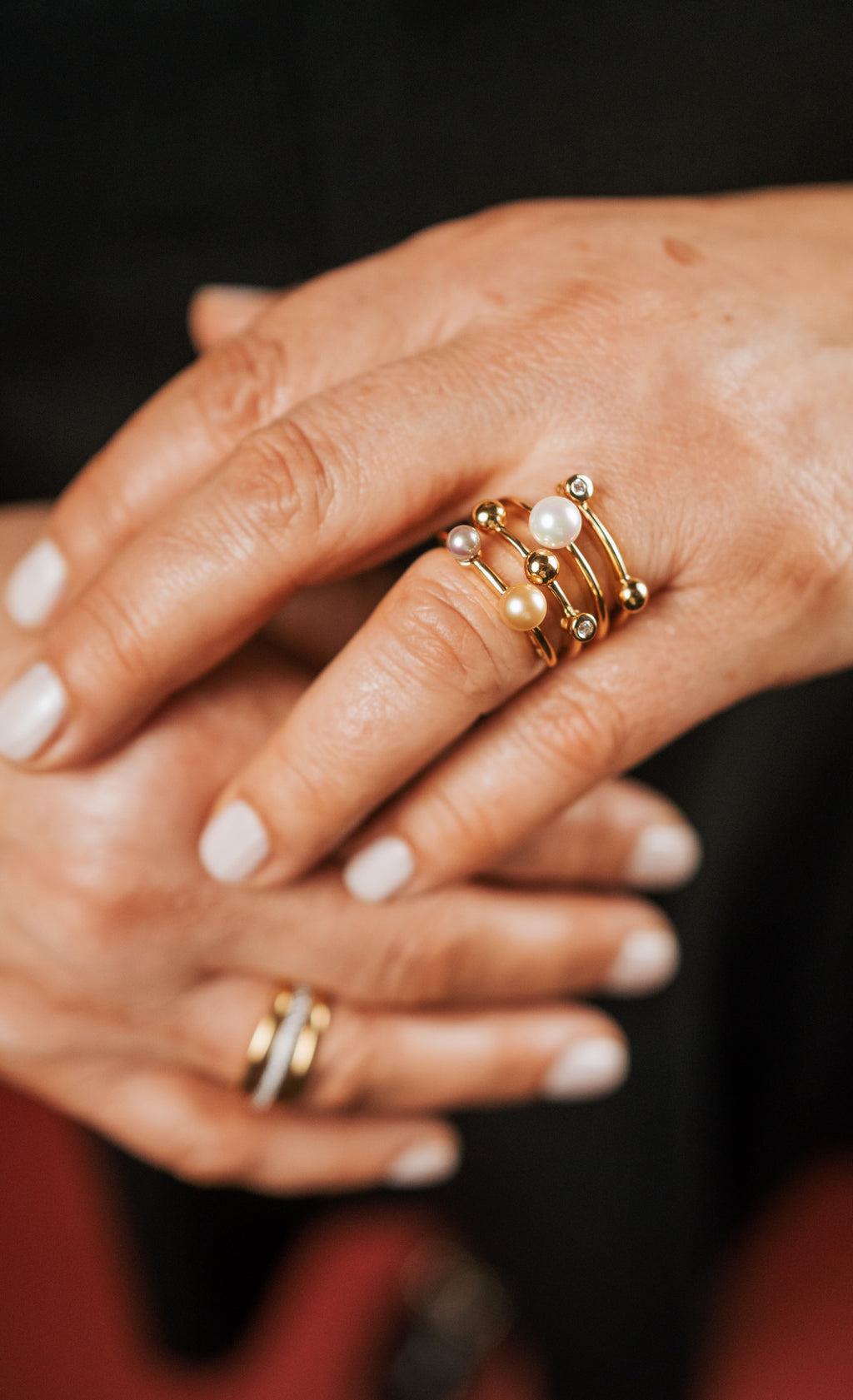 ANEL PLANET MAJORICA EM PRATA DOURADA E PEROLA 7.91GR