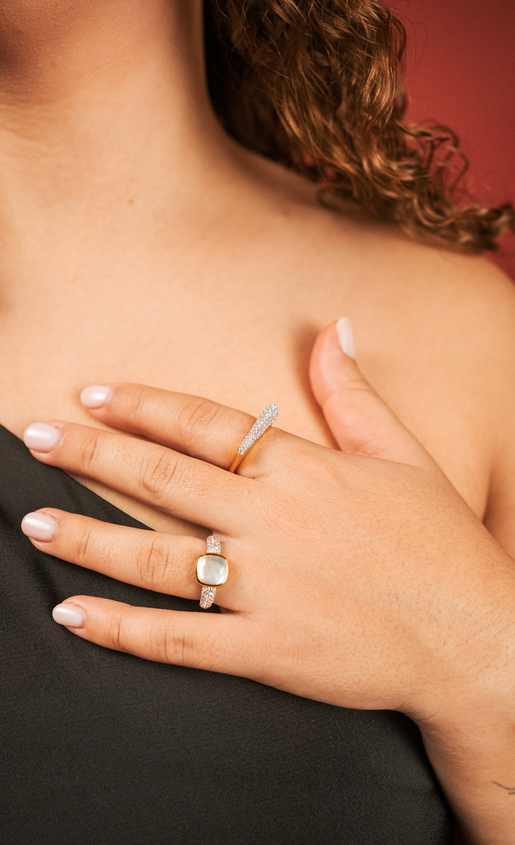 ANEL NUANCES EM PRATA DOURADA GUESS