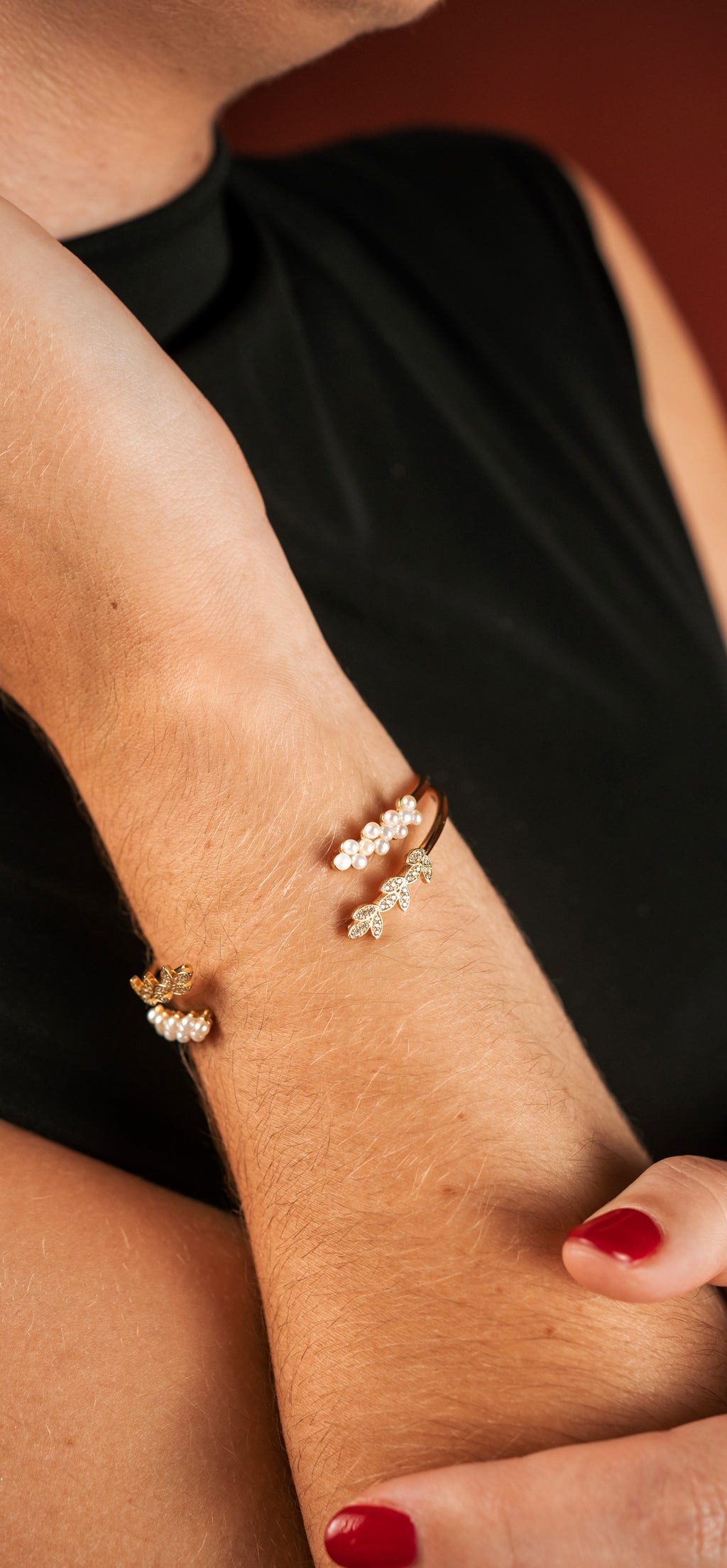 PULSEIRA EM PRATA DOURADA MARJORIE SYNGULARIS